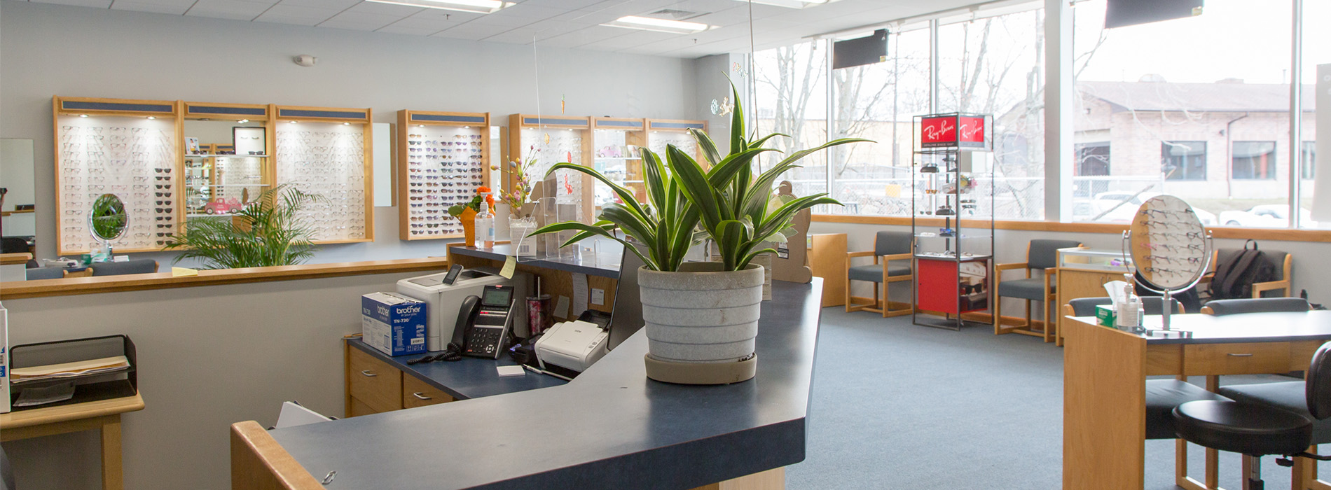 Contact Optometrist in Stratford